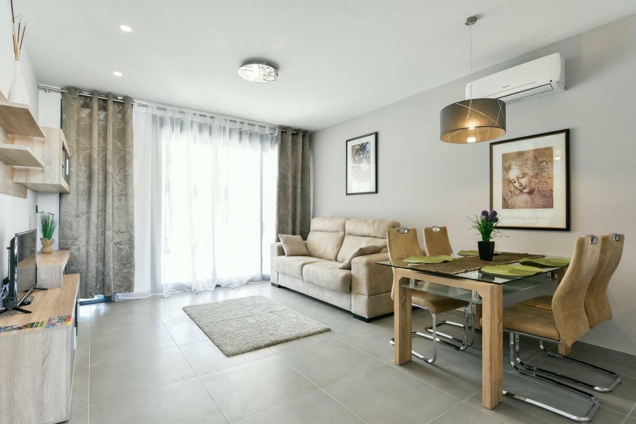 Ferienwohnung Oasis Beach IX PuntaPrima Torrevieja Exterior foto