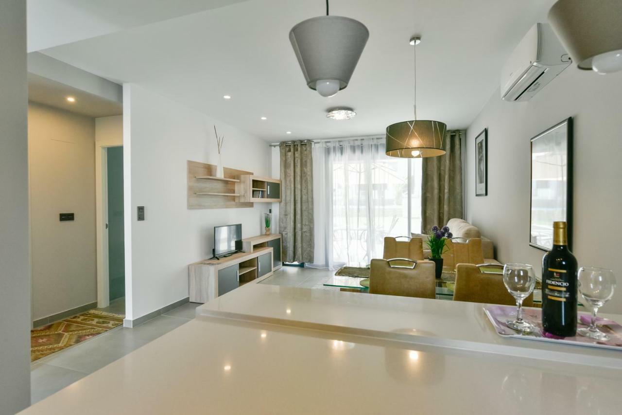 Ferienwohnung Oasis Beach IX PuntaPrima Torrevieja Exterior foto